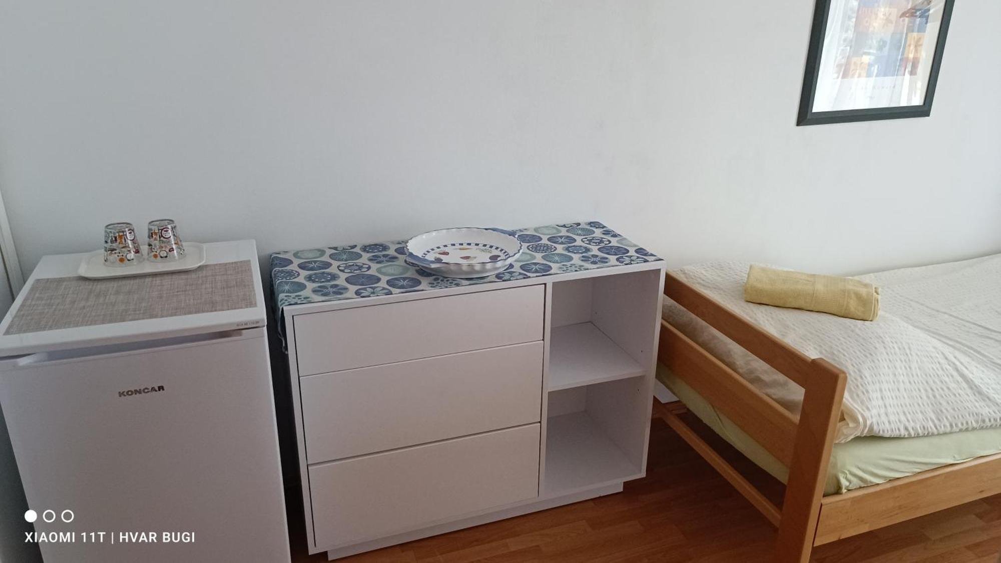 Adrienn Apartments Стари Град Стая снимка