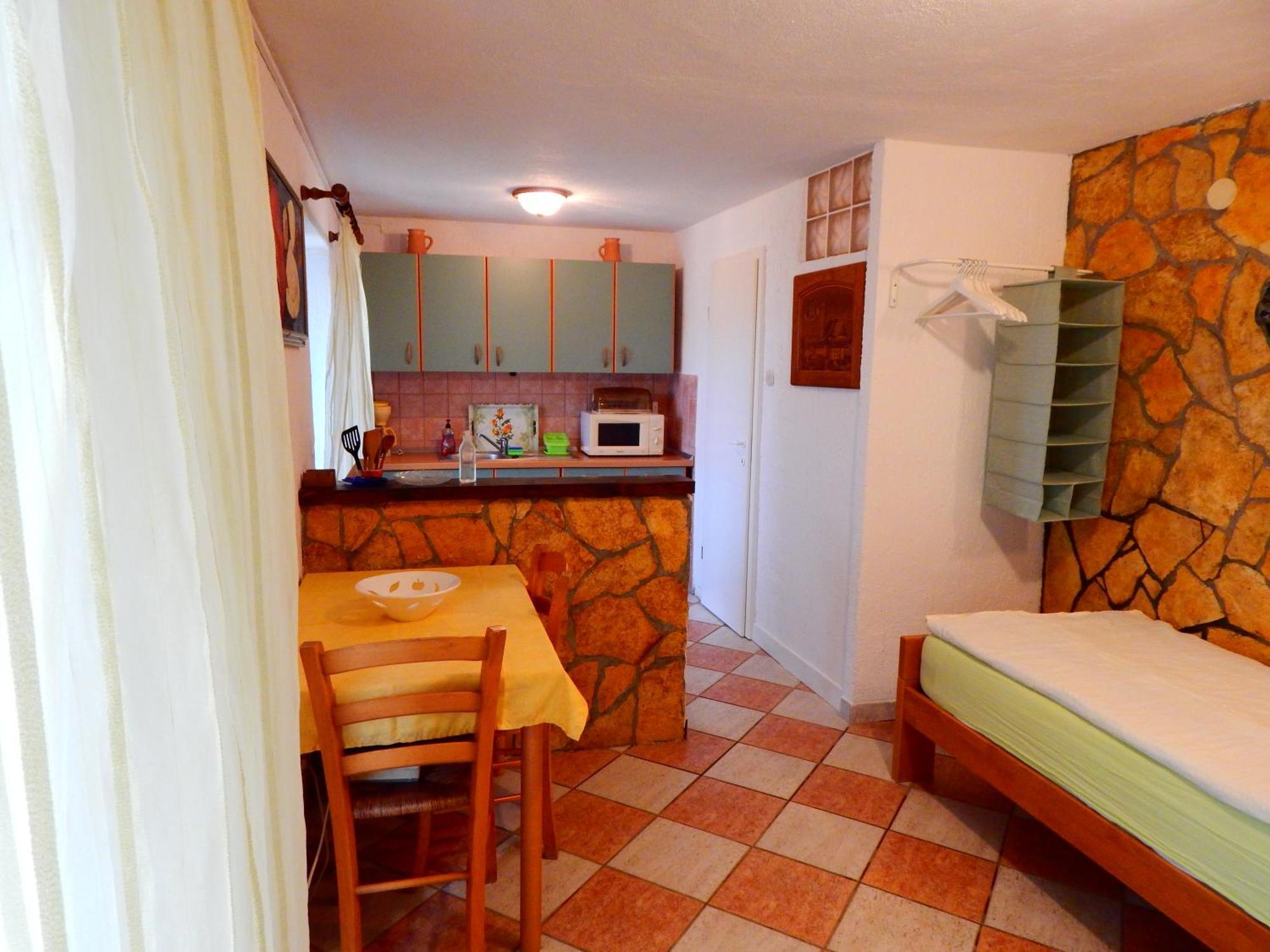 Adrienn Apartments Стари Град Стая снимка