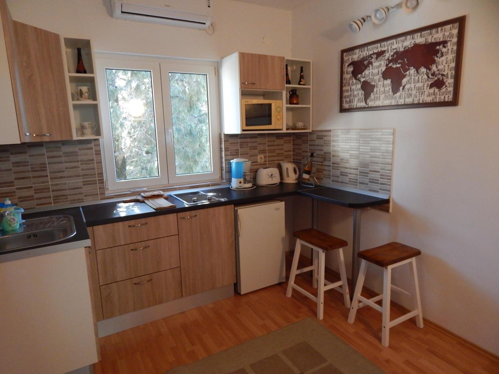 Adrienn Apartments Стари Град Стая снимка