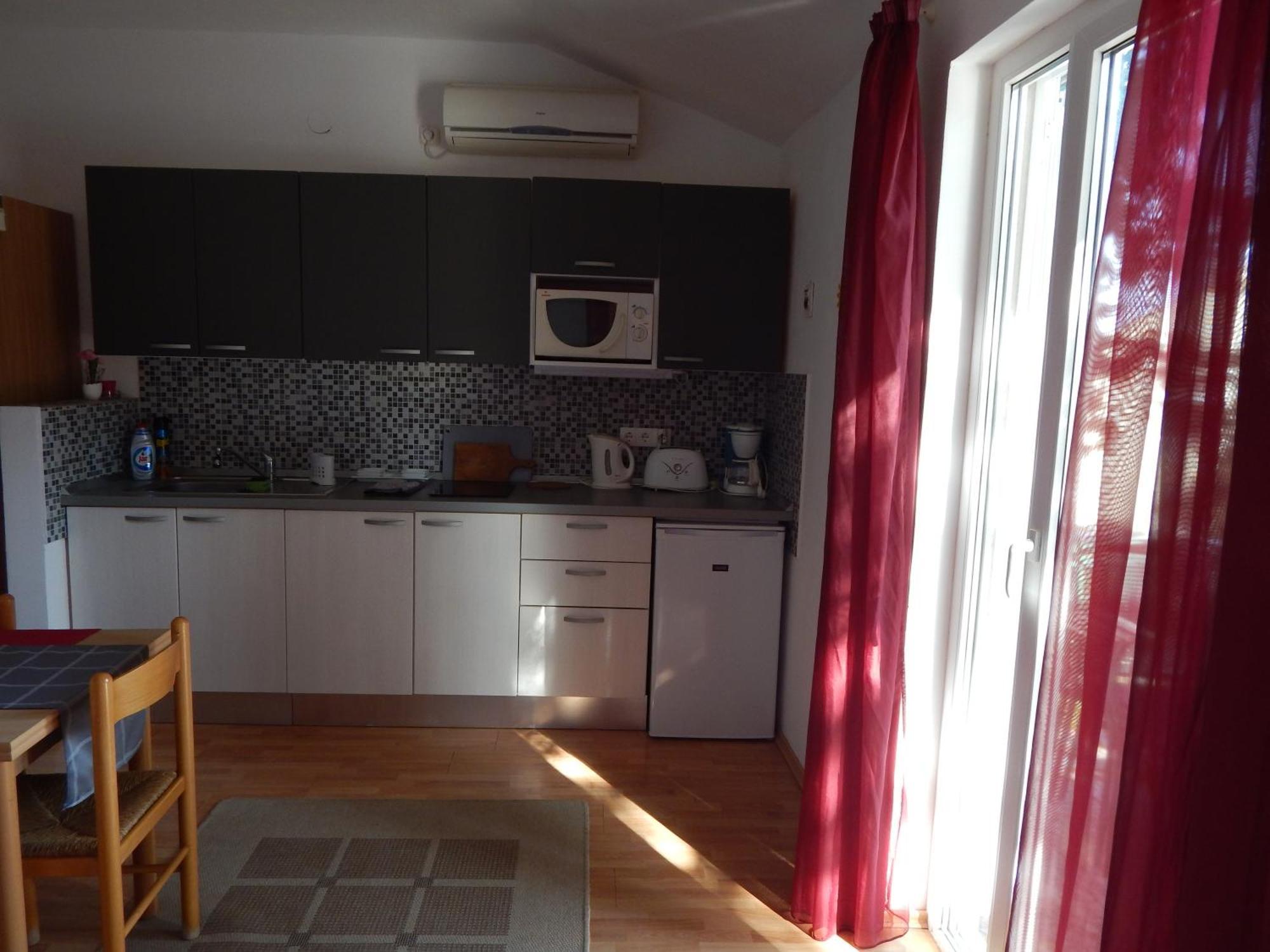 Adrienn Apartments Стари Град Стая снимка